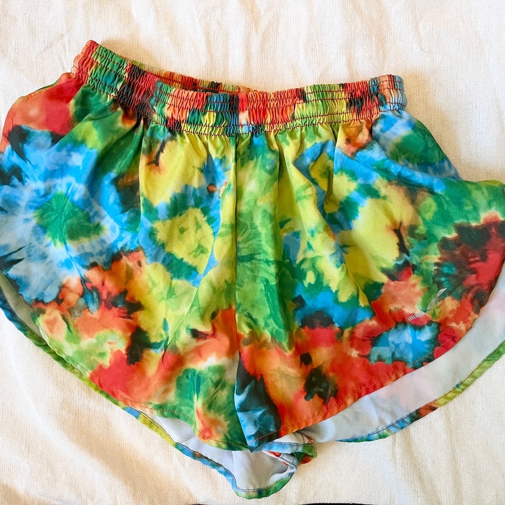 NWOT Men’s BOA Run Shorts size M split side